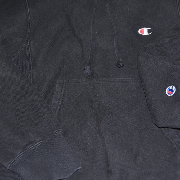 Black Champion Reverse Weave Sweatshirt - Picture 3 of 4